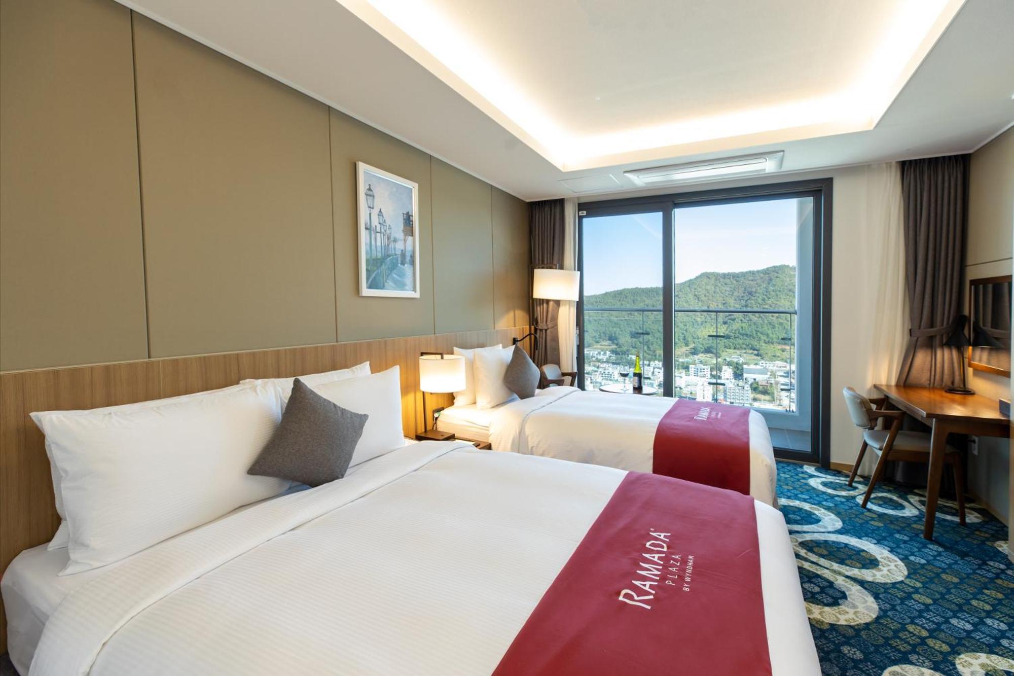 Ramada Plaza By Wyndham Dolsan Yeosu Hotel Exterior photo